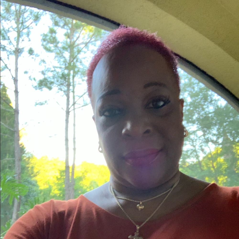 Meet your Posher, Phyllis